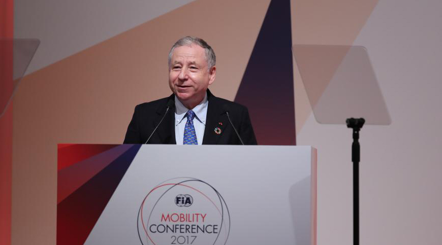 Chủ tịch Liên đoàn ô tô Quốc tế FIA Jean Todt phát biểu khai mạc Hội nghị Giao thông vận tải được tổ chức tại Tokyo, Nhật Bản